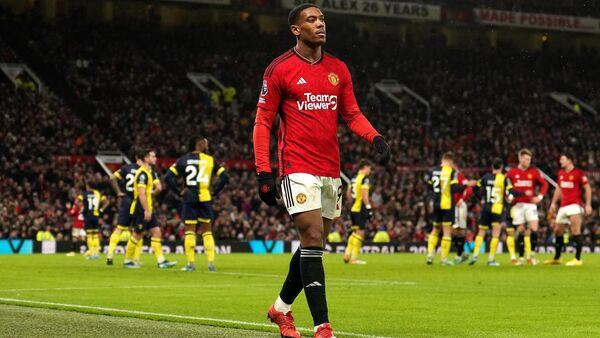 Anthony Martial out for 10 weeks after groin surgery