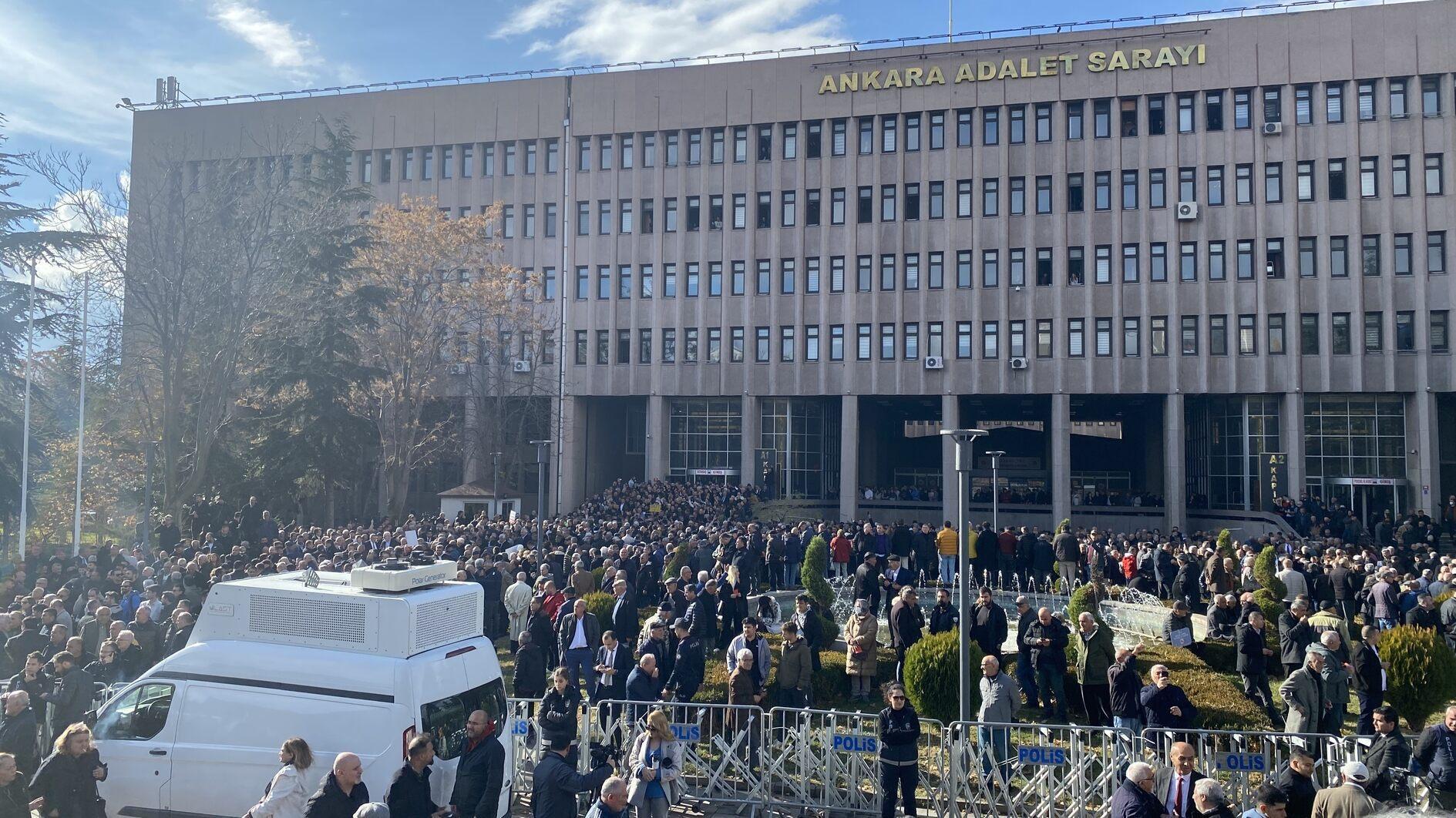 Kılıçdaroğlu faces first hearing in insult case